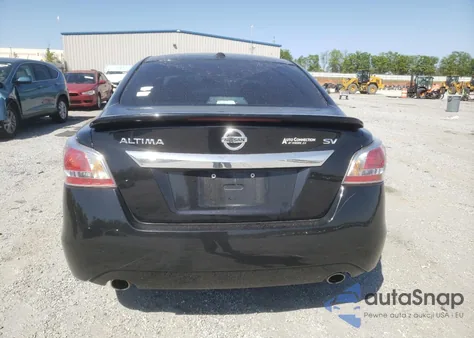 2015 Nissan Altima 2.5 из США, поврежденный, VIN 1N4AL3AP2FC592555
